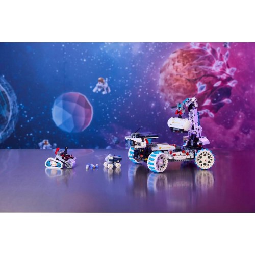 LEGO Technic rumkøretøj 42211 Lunar Outpost Moon Rover