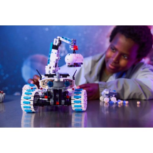 LEGO Technic rumkøretøj 42211 Lunar Outpost Moon Rover