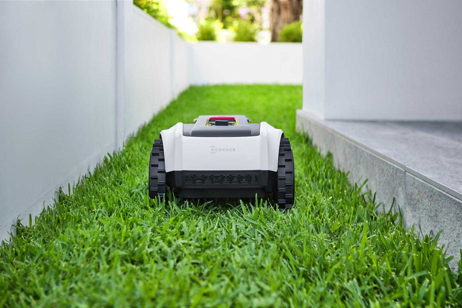 Robotplæneklipper ECOVACS GOAT O800 RTK 800 m², 22 cm