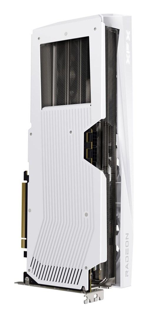 Grafikkort XFX Quicksilver Radeon RX 9070 XT Gaming Edition 16 GB GDDR6 (hvid) billede