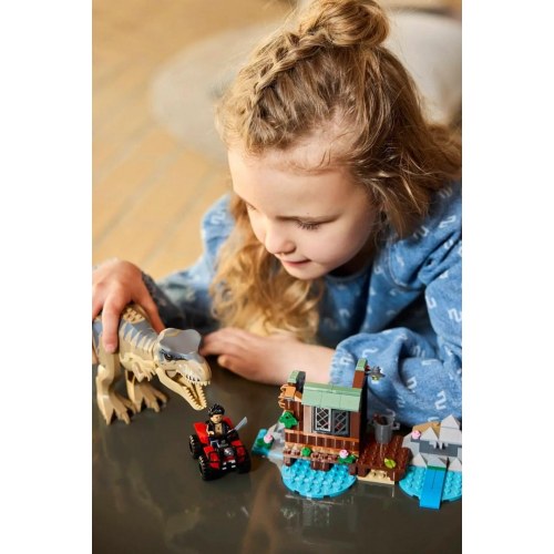 LEGO Jurassic World T. rex River Escape (76975) byggesæt