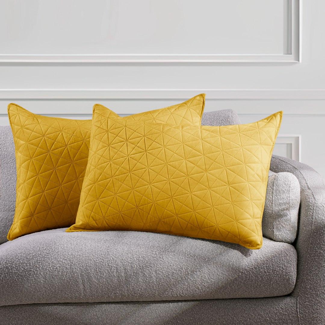 Pudebetræk 50x70 - RESTILO Laila, sennepsgul, præget fløjl polyester (sæt á 2)