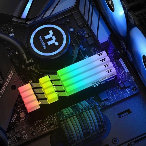 DDR4 RAM Thermaltake Toughram RGB 16 GB (2x8) 4400 MHz