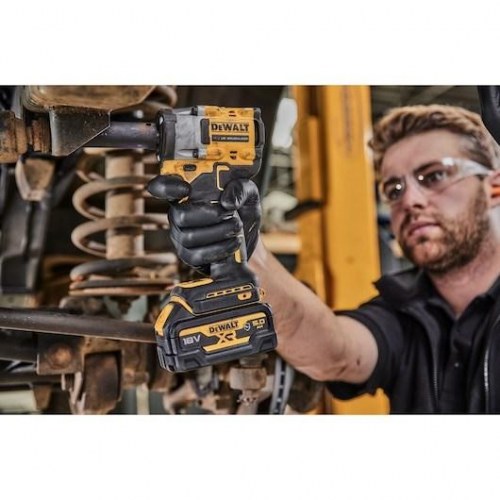 Slagnøgle 18V 1/2" DeWALT XR børsteløs - 400-600 Nm, uden batteri, med kuffert (DCF921NT)