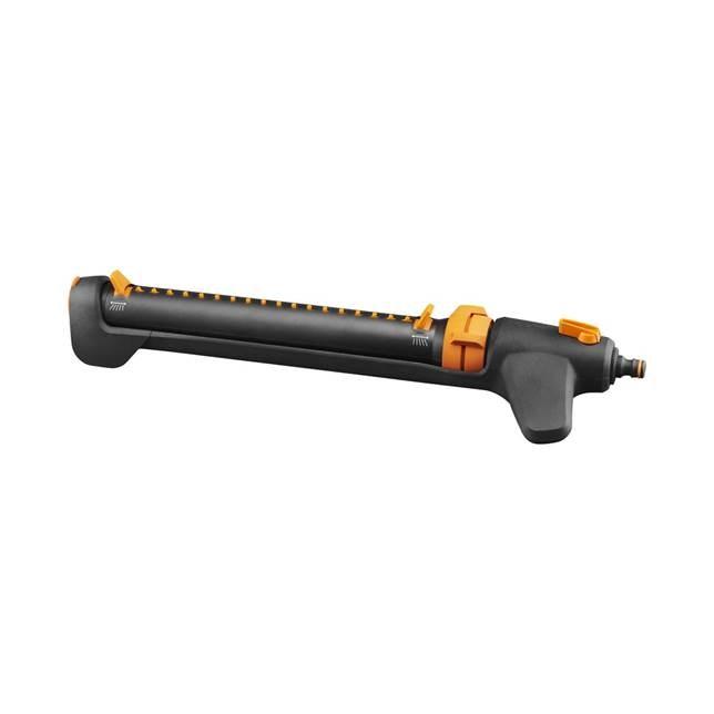 Vandspreder svingende - Fiskars, sort/orange (17-21 m)