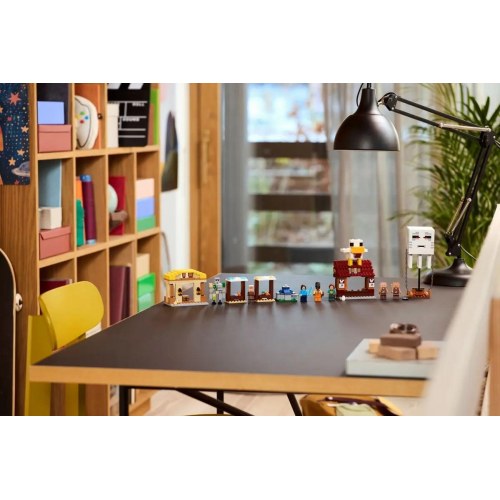 LEGO Minecraft 21273 Ghast-ballon: Angreb på landsbyen