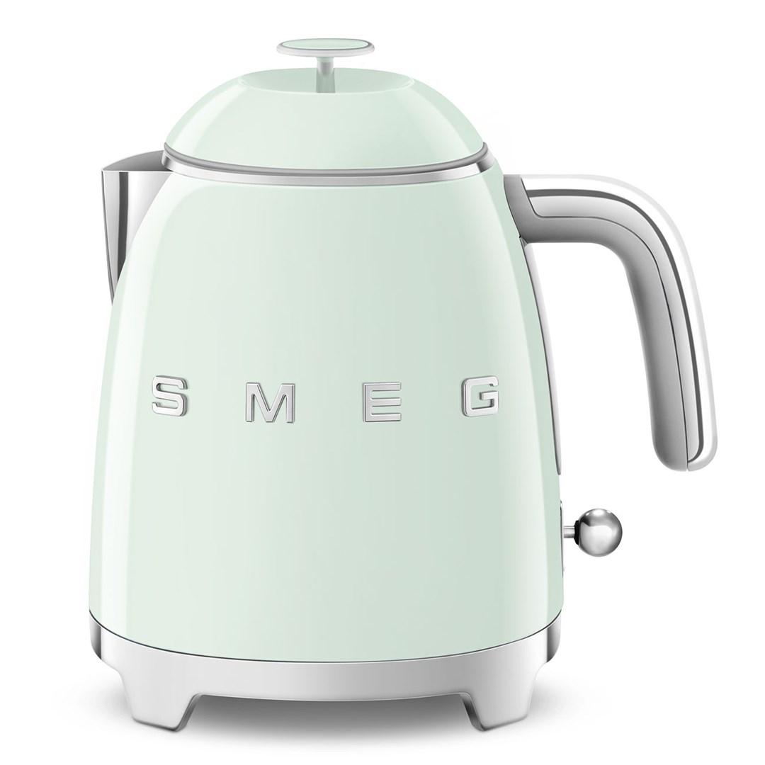 Vandkoger SMEG 50’s Style KLF05 – pastelgrøn, 0,8 l
