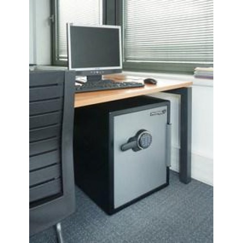 Pengeskab Master Lock XX-Large med digital kodelås, brandsikkert og vandtæt – 56,5 l