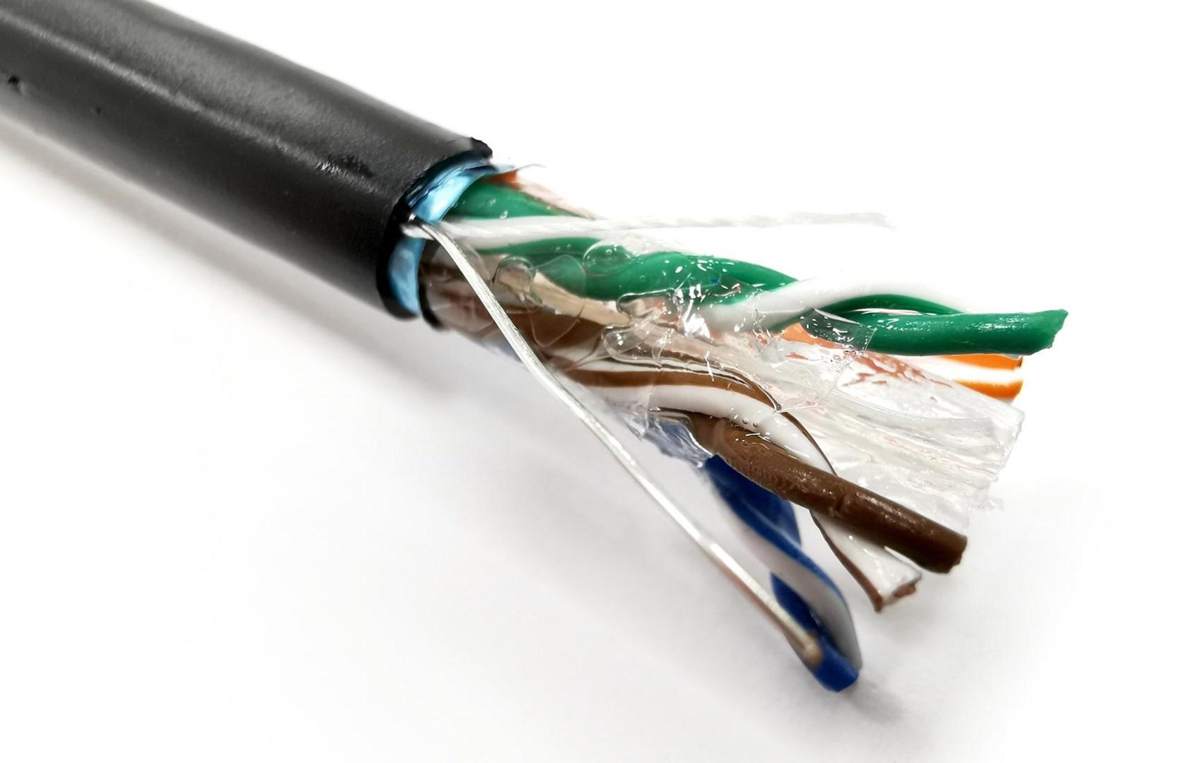 Netværkskabel udendørs DIGITUS Cat 6 F/UTP, AWG 23/1, PE, 305 m – sort, tromle