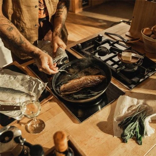 Stegepande 28 cm – Fiskars Functional Form, rustfrit stål, keramisk belægning