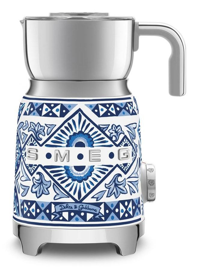 Mælkeskummer automatisk – Smeg MFF01 D&G, blå/sølv/hvid