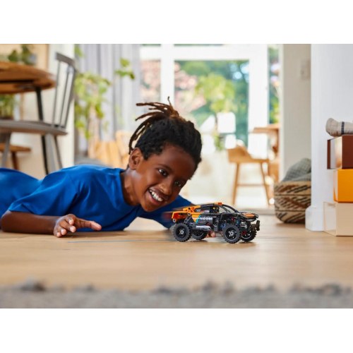 LEGO Technic 42166 NEOM McLaren Extreme E Team – træk-op racer (252 dele)