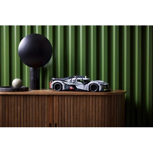 LEGO Technic 42156 Peugeot 9X8 – 24 Hours of Le Mans