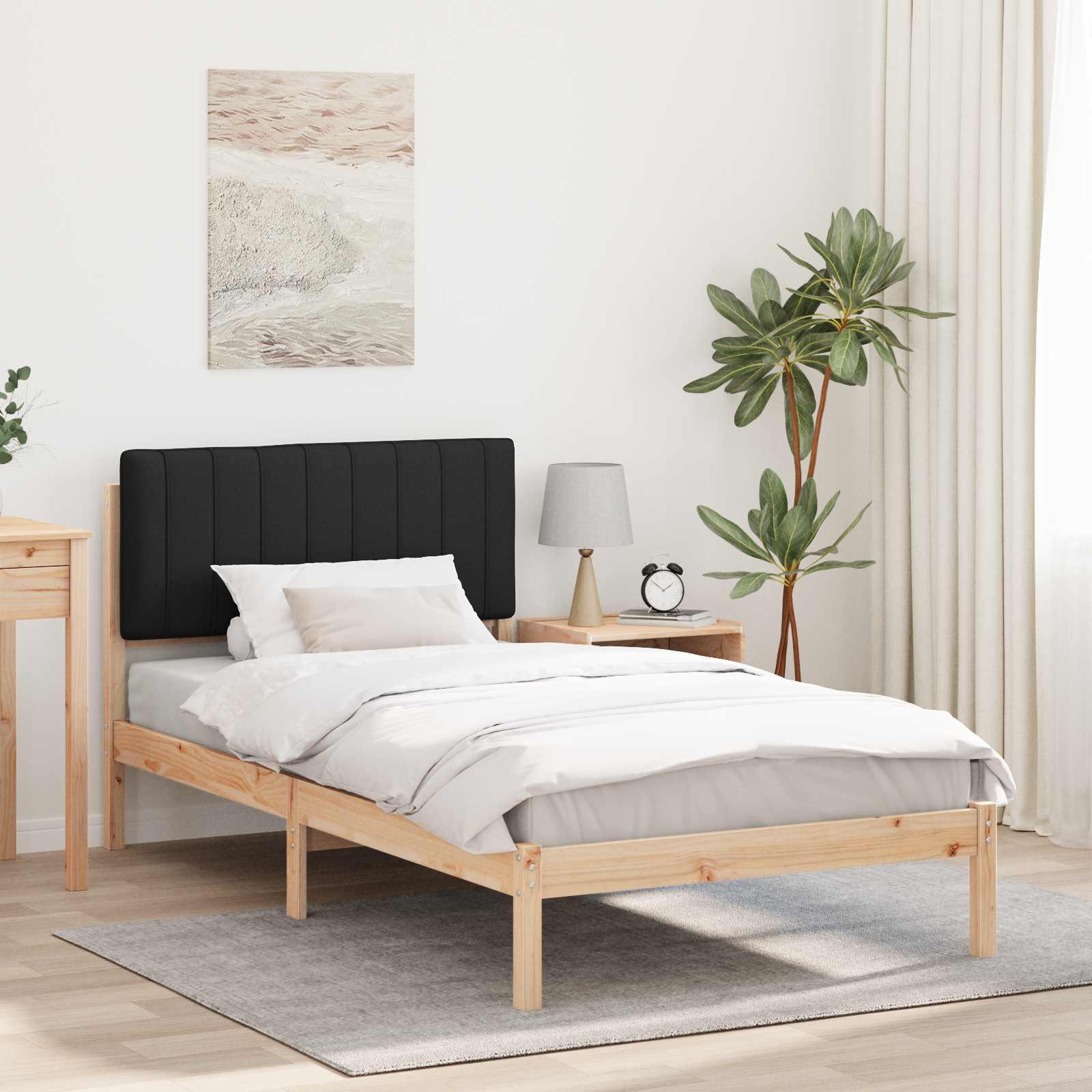 Sengestel i massivt fyr med polstret hovedgærde - sort, 100 x 200 cm