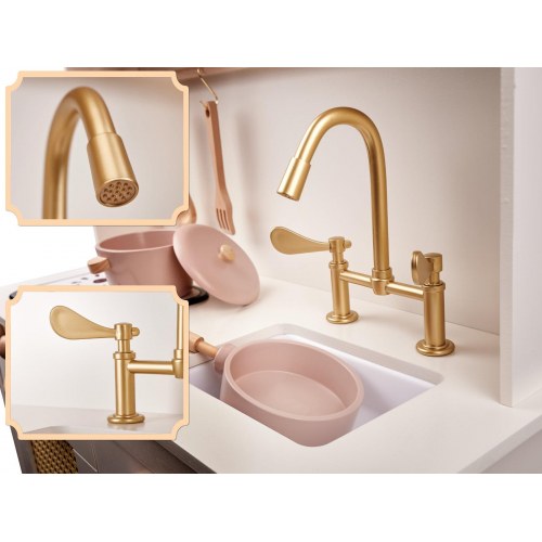 Legekøkken i træ med retro look og boho tilbehør – MDF, lys og lyd