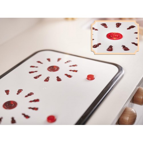 Legekøkken i træ med retro look og boho tilbehør – MDF, lys og lyd