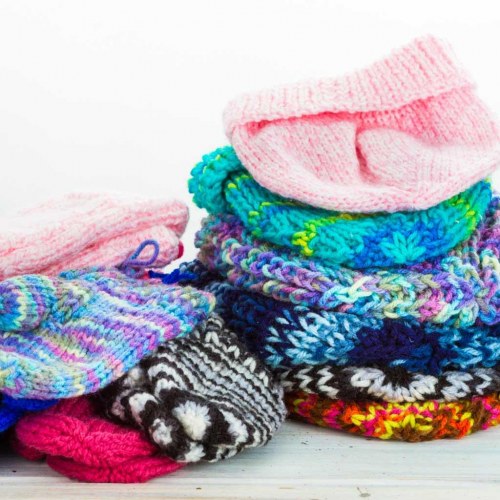 Strikkemaskine 22 nåle med garn – Sentro – hvid