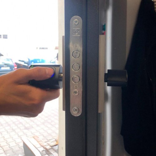Smart dørlås med fingeraftryk - indstikscylinder, sort