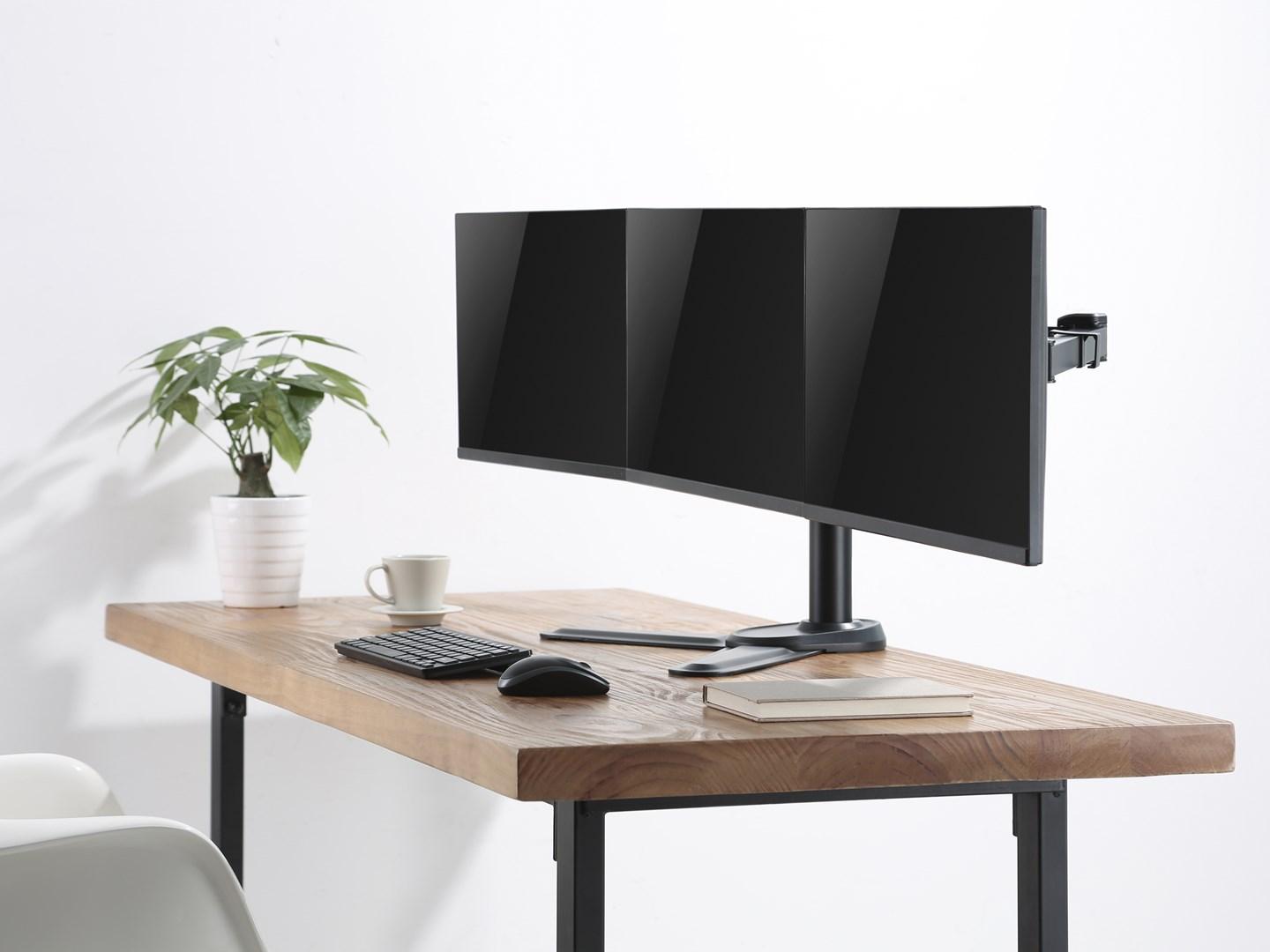 Skærmholder til 3 skærme 17"–27" – EQUIP bordstativ med ledarm