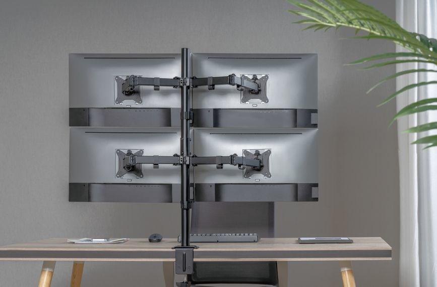 Skærmholder til 4 skærme EQUIP 17"–32" med arme