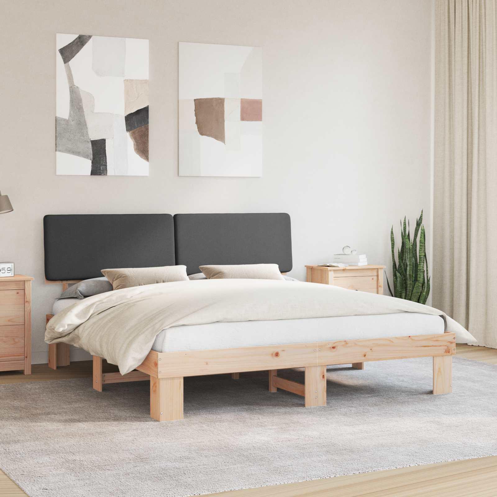Sengestel i massivt fyrretræ med polstret hovedgavl - mørkegrå, 200 x 200 cm