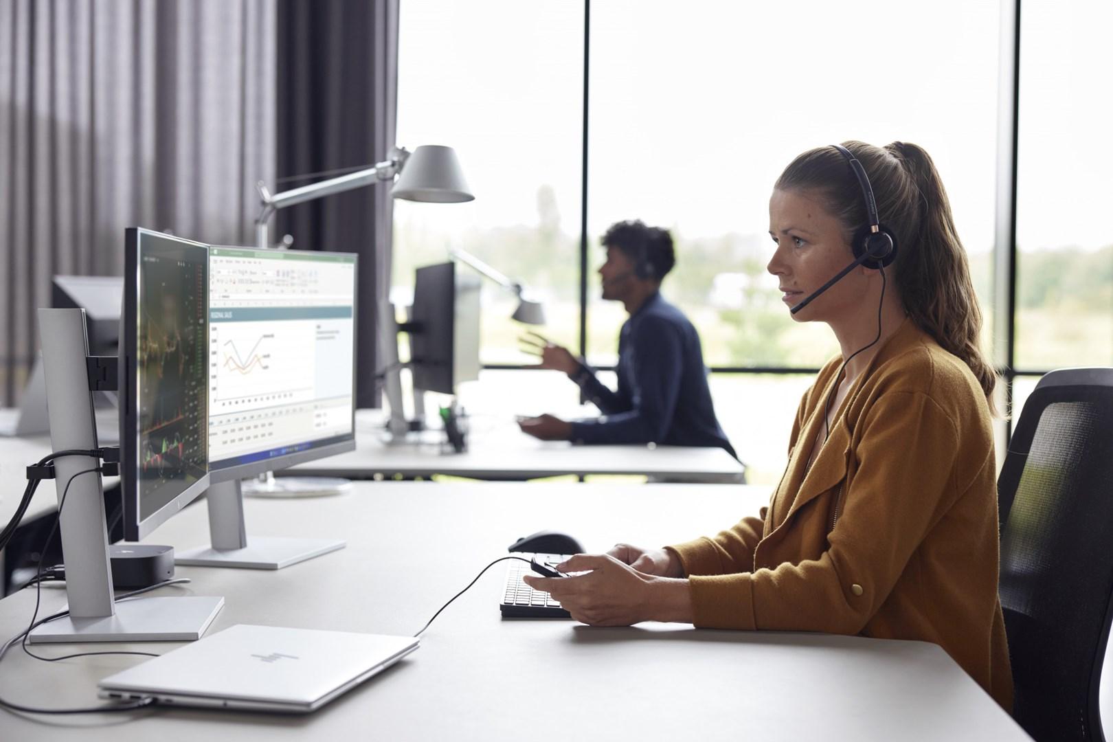 Kablet headset HP Poly EncorePro 520 – binaural med Quick Disconnect billede