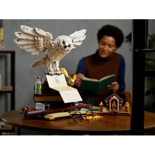 LEGO Harry Potter 76391 Hogwarts Icons – Collector’s Edition