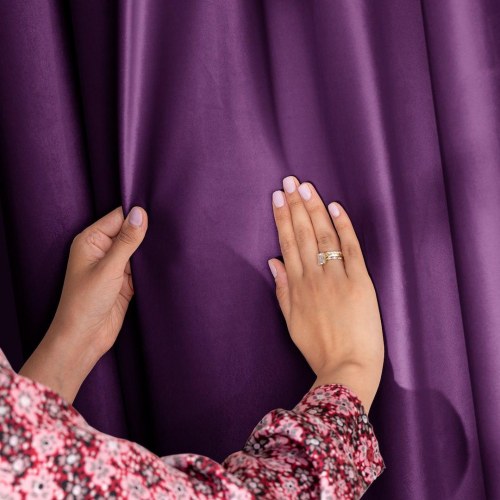 Mørklægningsgardin fløjl 140x270 violet – AmeliaHome