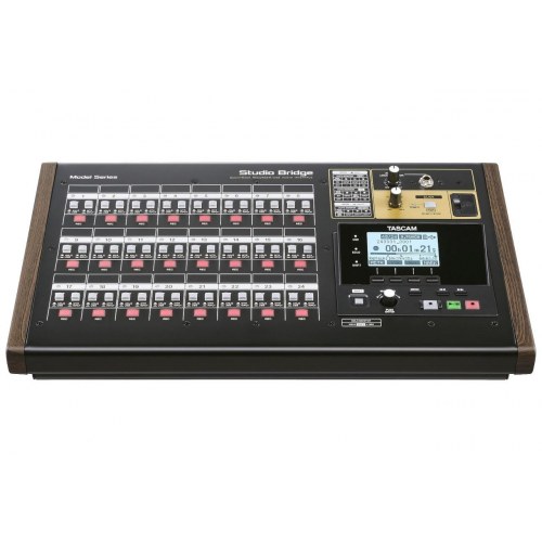 TASCAM Studio Bridge – 24-spors optager og USB audio/MIDI-interface