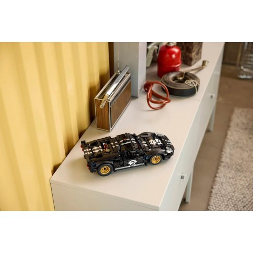 LEGO Technic 42223 - 1966 Ford GT40 Mk II racerbil (18+, 793 dele)