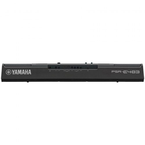 Yamaha PSR-E483 – 61-tangenters bærbart keyboard