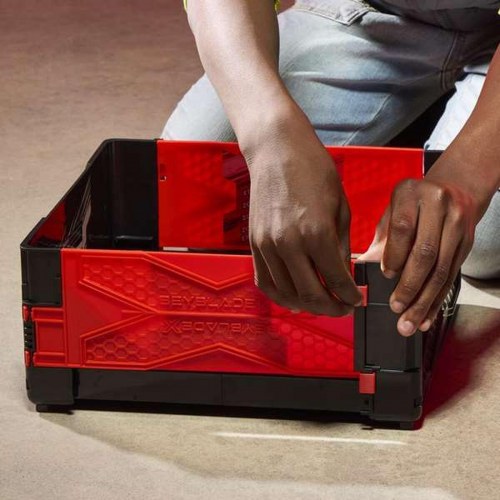 Beyblade X Clash & Carry Arena - rød/sort battle-sæt