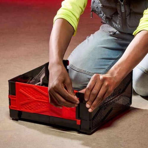 Beyblade X Clash & Carry Arena - rød/sort battle-sæt