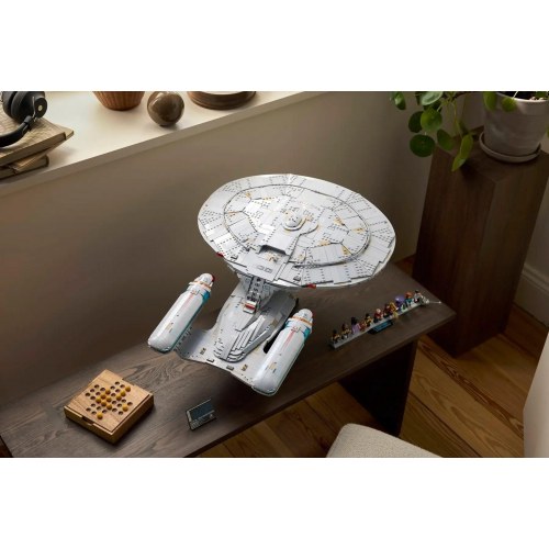 LEGO Icons 10356 Star Trek U.S.S. Enterprise NCC-1701-D – byggesæt til voksne