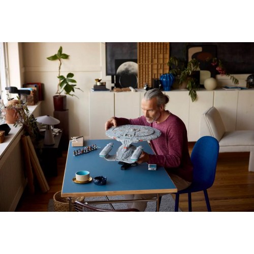 LEGO Icons 10356 Star Trek U.S.S. Enterprise NCC-1701-D – byggesæt til voksne