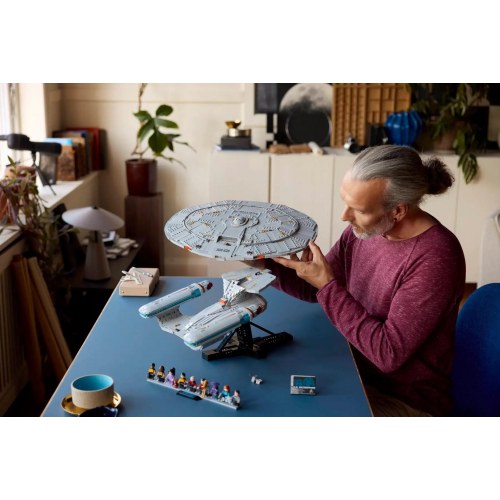 LEGO Icons 10356 Star Trek U.S.S. Enterprise NCC-1701-D – byggesæt til voksne