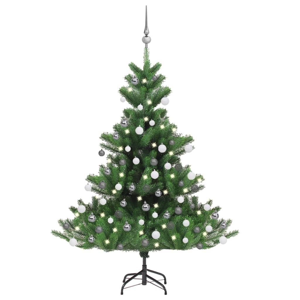 Se Kunstigt juletræ nordmannsgran LED og kuglesæt 120 cm grøn hos Boligcenter.dk