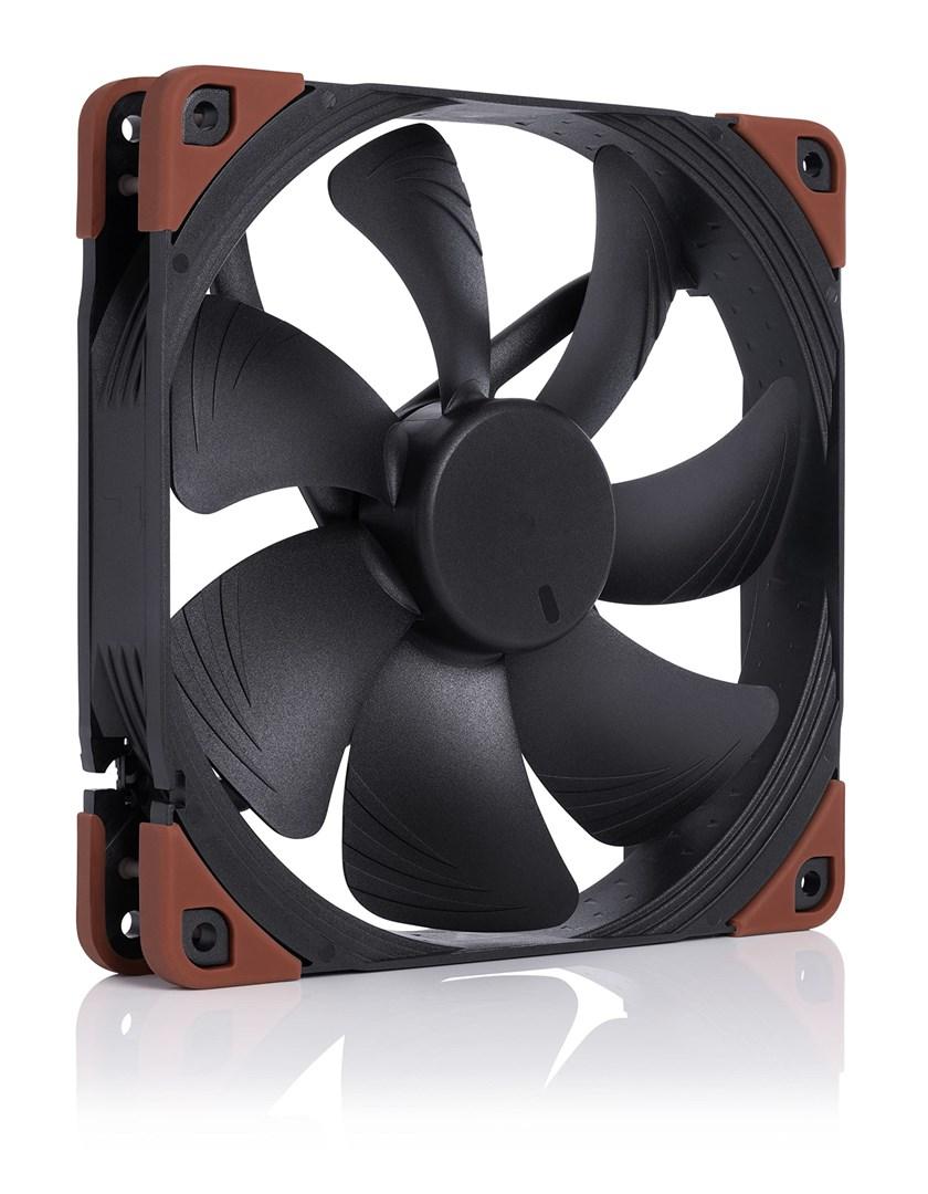 Noctua NF-A14 industrialPPC-24V-2000 SP IP67 PWM – 140 mm kabinetventilator billede