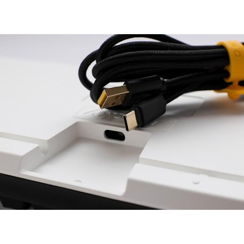 Ducky One 3 Classic TKL mekanisk gaming-tastatur – USB, tysk layout, sort/hvid