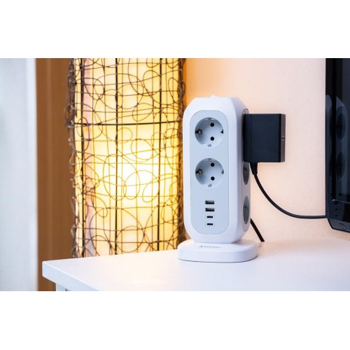 Verbatim 49547 forlængerstation med 11 stikudtag og USB – hvid