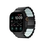 Nomad Stratos rem i titanium til Apple Watch 49 mm - sort titanium med FKM i isblå glød
