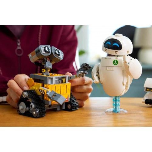 LEGO Disney 43279 WALL·E og EVE byggesæt - 811 dele (18+)