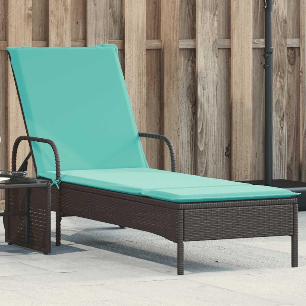 Liggestol med hjul og hynder sort polyrattan