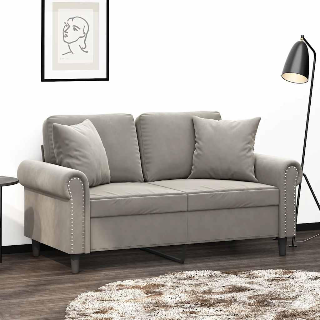 2-personers sofa med puder og hynder 120 cm velour lysegrå