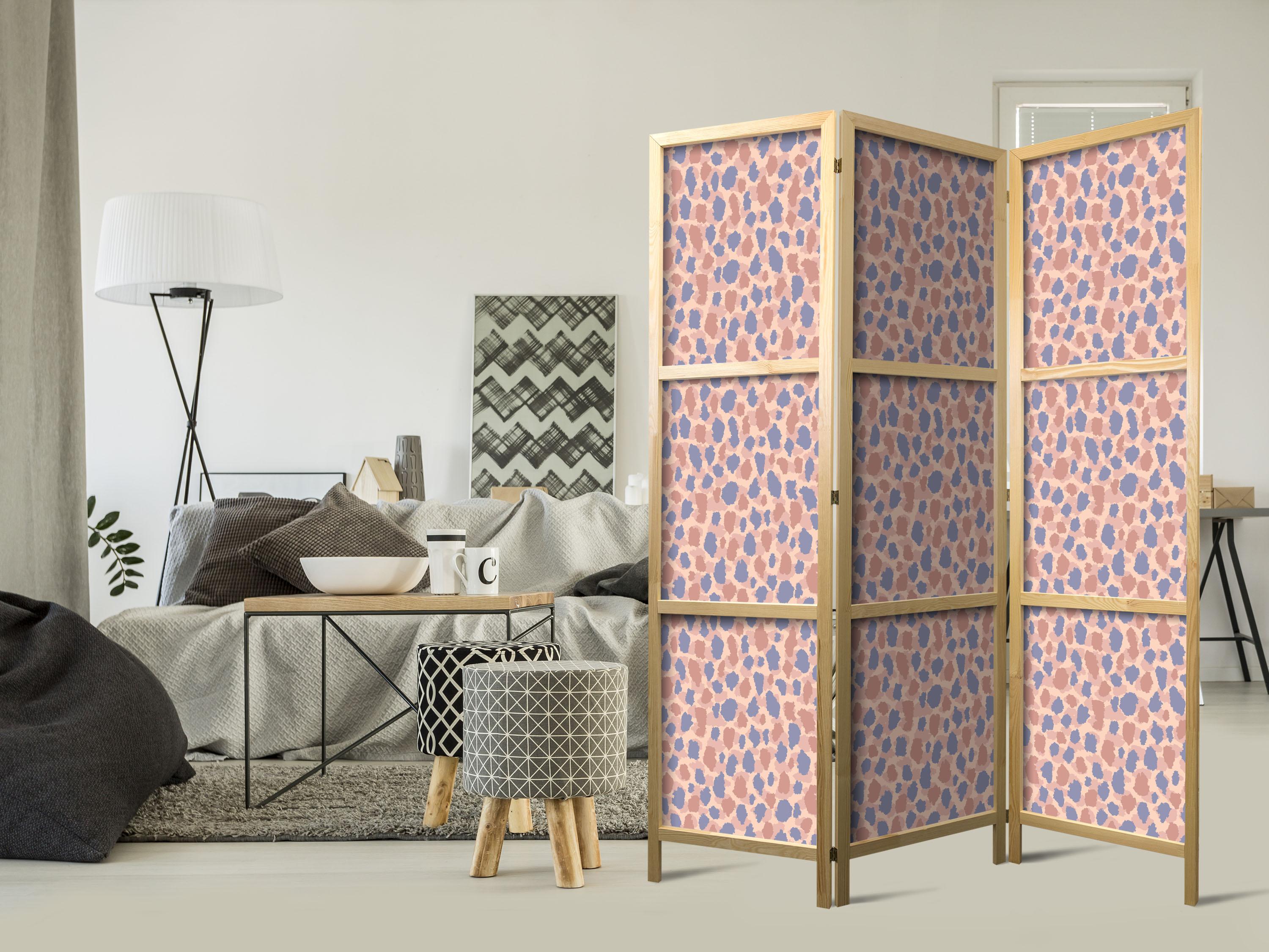 Japansk skærmvæg med girafmønster i blå og rosa - 135 x 172 cm