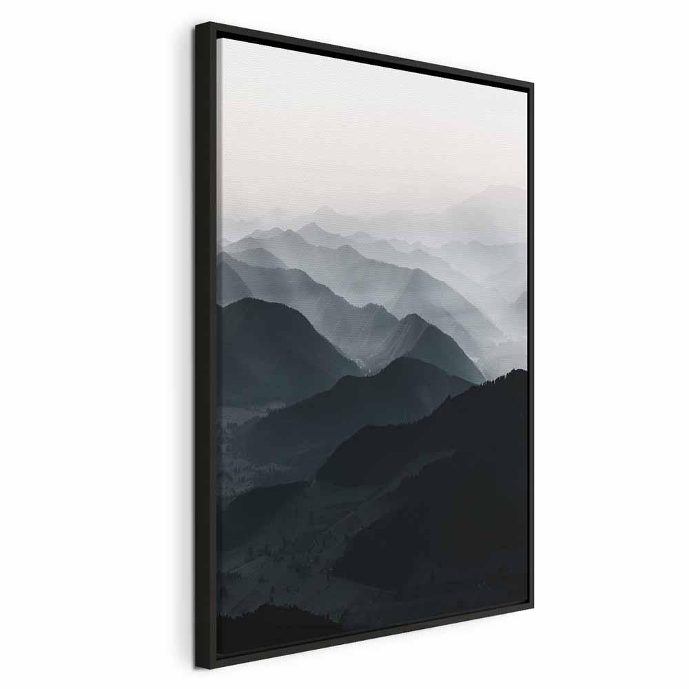 Lærredsbillede med bjerglandskab - Parallelle Bjergkamme lodret - 40 x 60 cm - I en sort træramme