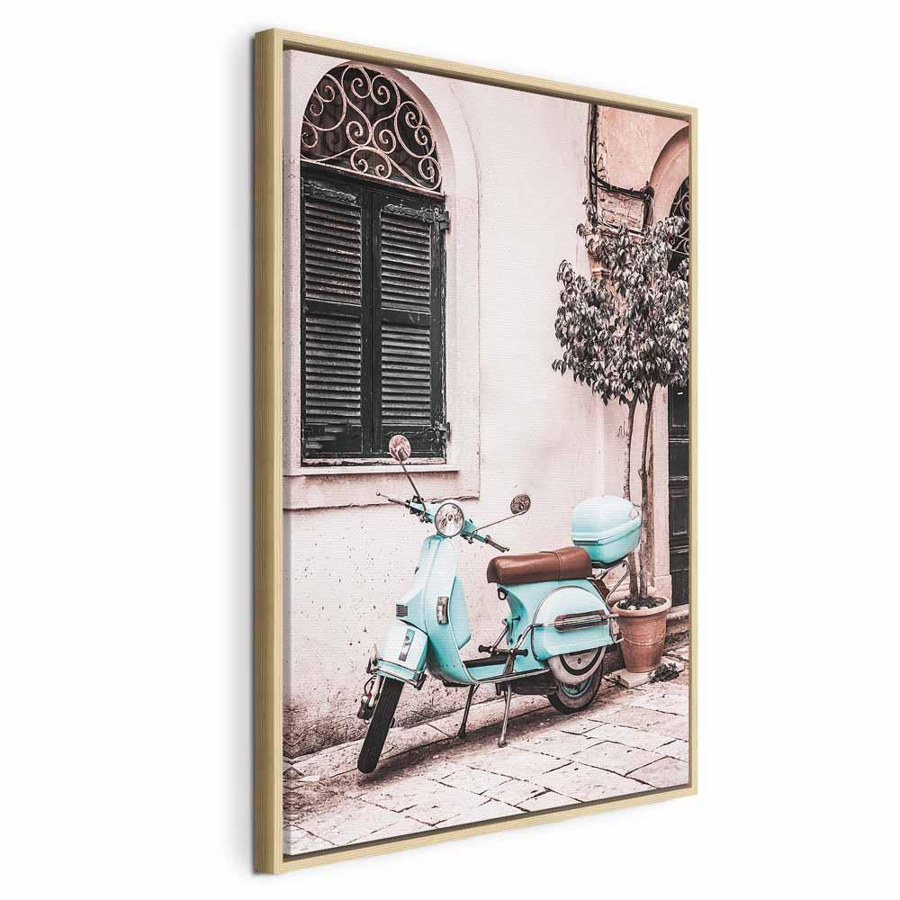 Lærredsbillede Ikonisk Vespa lodret - 40 x 60 cm - I en naturlig træramme
