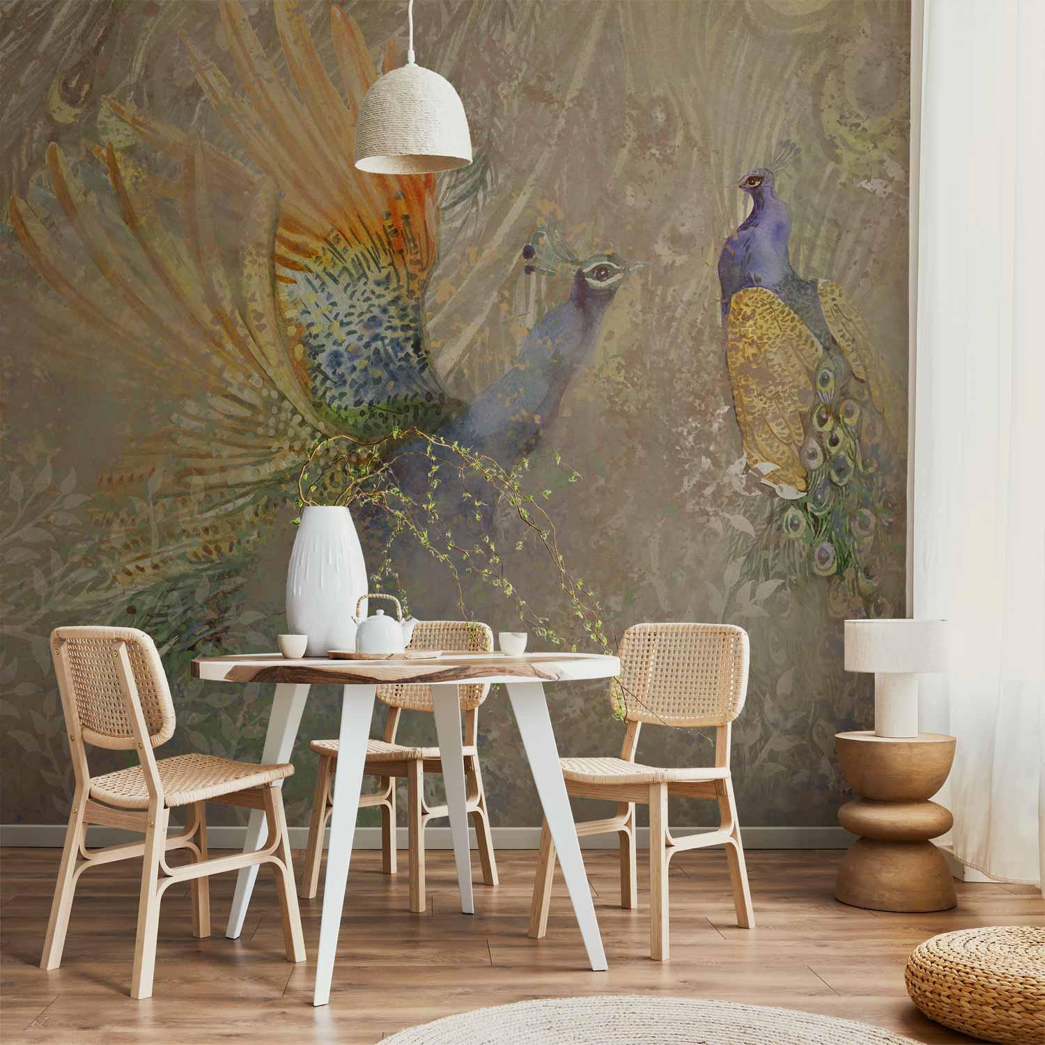 Fototapet med påfugle i dans - fuglemotiv med abstrakt mønster og ornamenter - 400 x 280 cm - Vandtæt