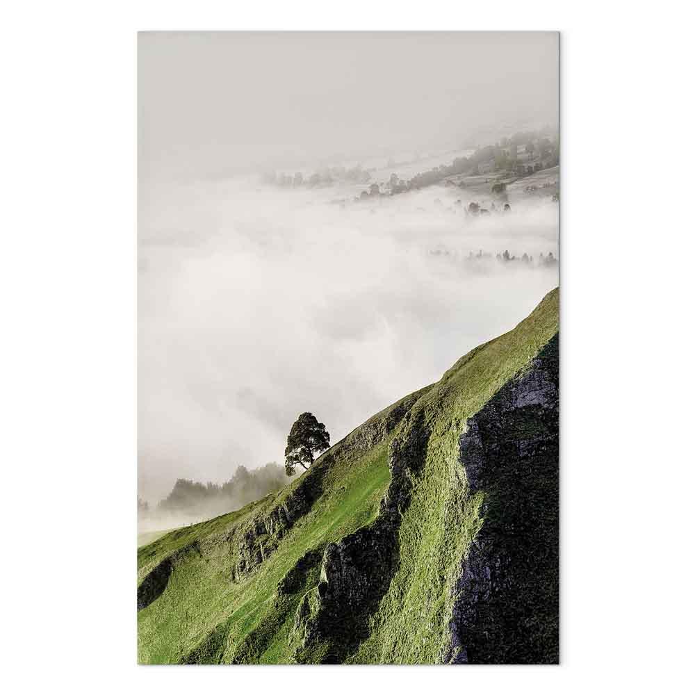 Lodret lærredsbillede Træ over skyerne - 40 x 60 cm - Premium Print