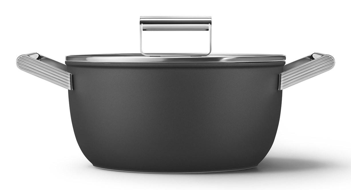 SMEG CSF2412BLM multipotte 5,4 l 24 cm sort